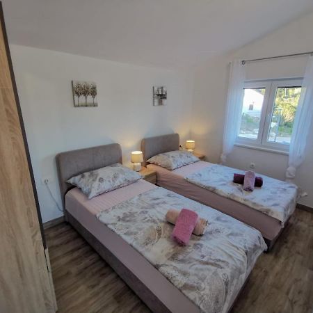 Apartmani Goga 2 Molat Exterior photo